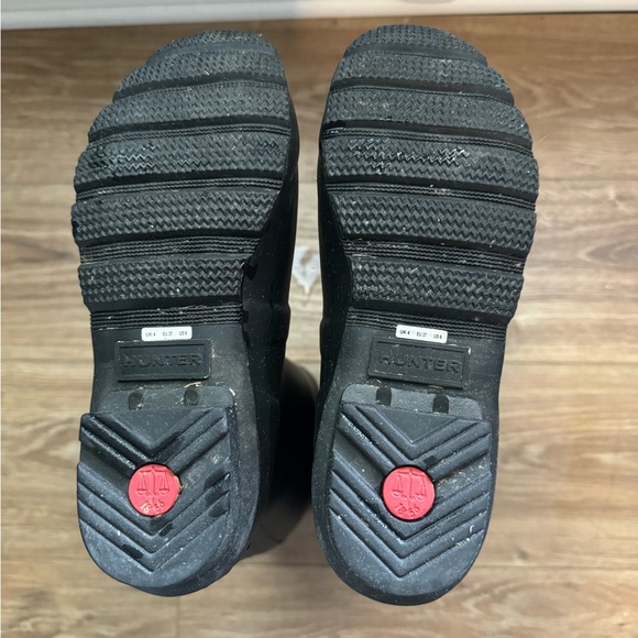 Women’s Hunter Tall Matte Black Rain Boots Size 6 runs big (fits size 7.5) - Picture 6 of 7